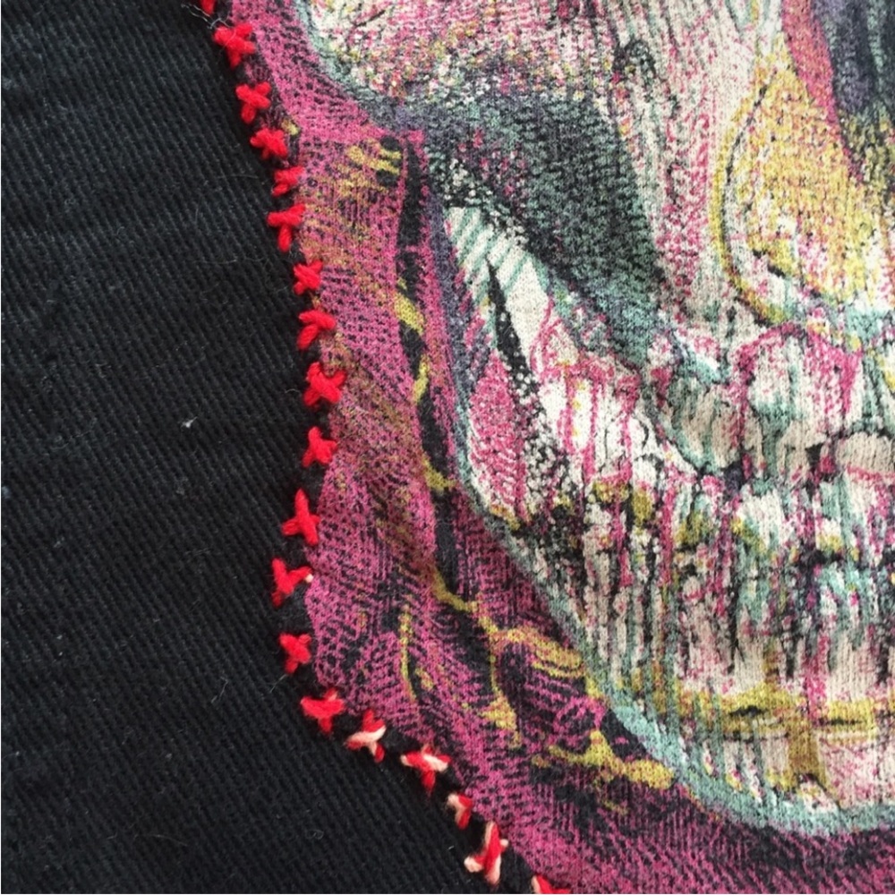 Black Vest with Skull Embroidery - Picture 5 of 7